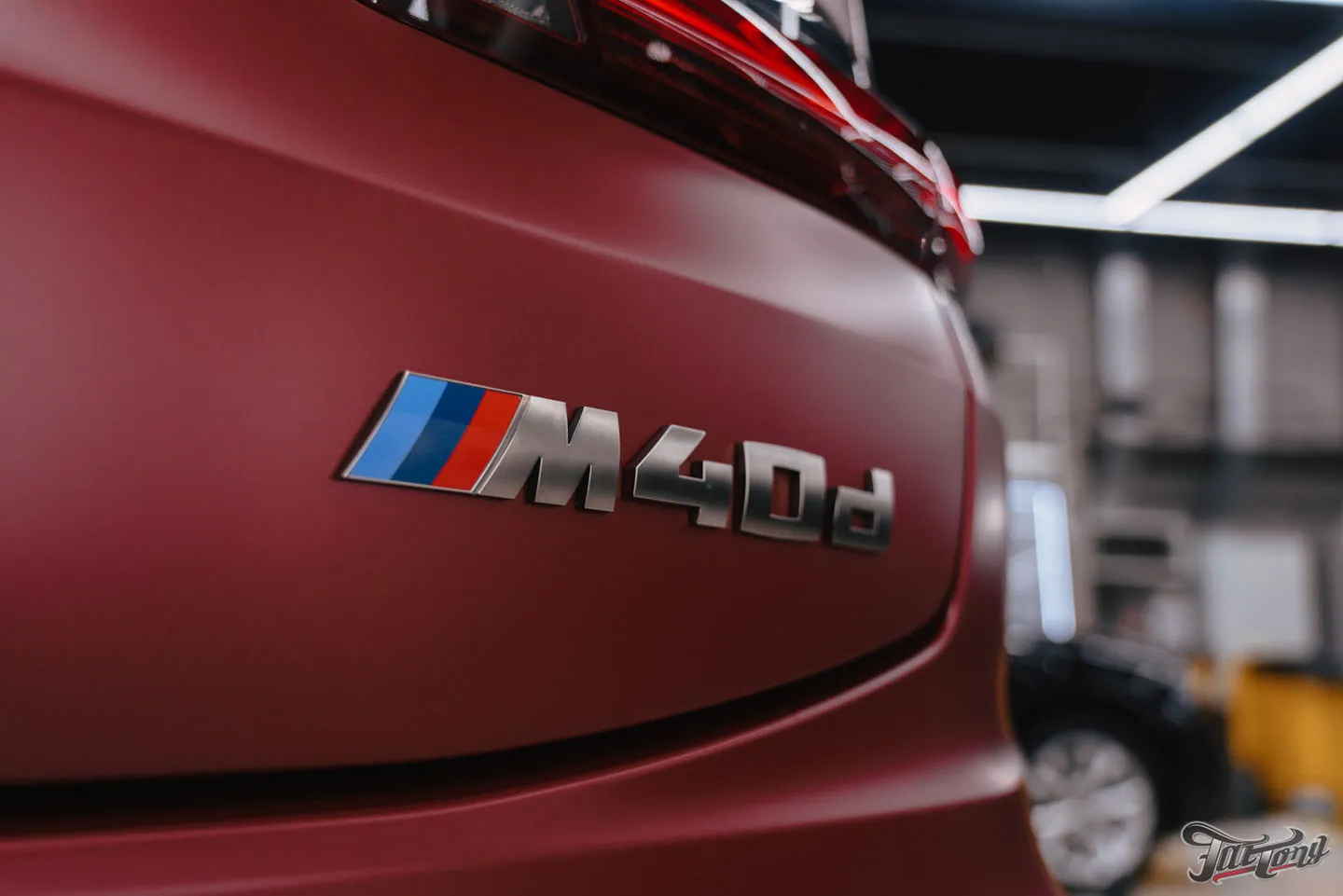 Оклейка BMW X4 в матовый полиуретан и установка системы активного выхлопа ENGINE VOX Stage 1+